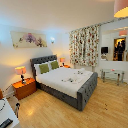Bright Budget Studio Apartment In Central London Exterior photo